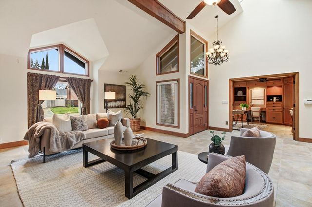 9153 Shady Hollow Way, Fair Oaks, CA 95628