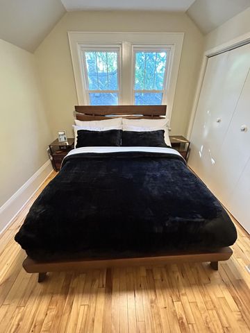 3750 Sheridan Avenue N, Minneapolis, MN 55412