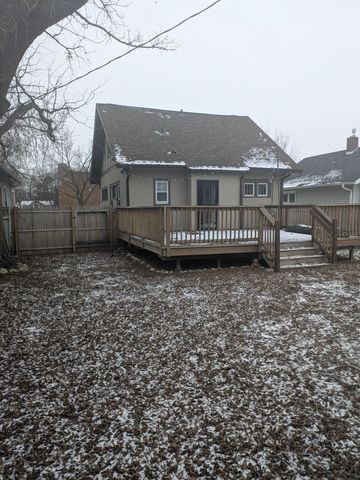 3750 Sheridan Avenue N, Minneapolis, MN 55412