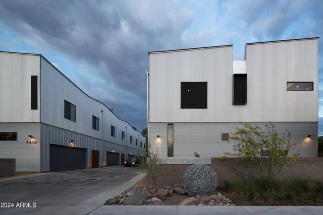 1419 S KENNETH Place 1002, Tempe, AZ 85281