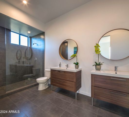 1419 S KENNETH Place 1002, Tempe, AZ 85281