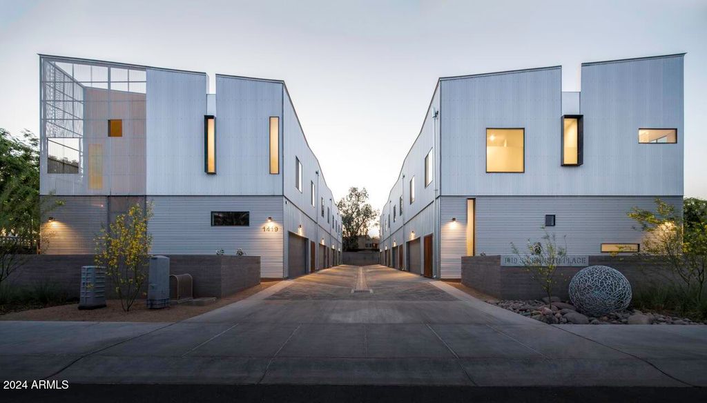 1419 S KENNETH Place 1002, Tempe, AZ 85281