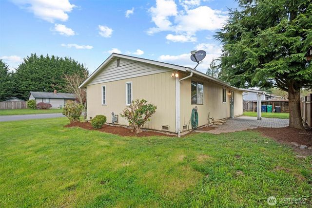 9017 57th Drive NE, Marysville, WA 98270