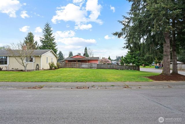 9017 57th Drive NE, Marysville, WA 98270