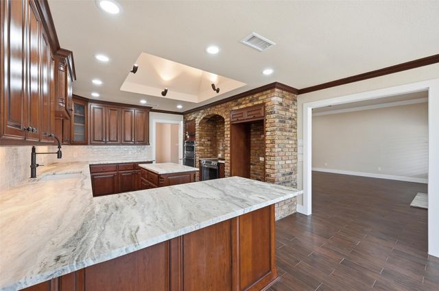 7401 Bent Trail, Mansfield, TX 76063