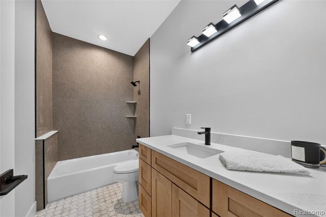 29668 Old North River Road, Harrison Twp, MI 48045