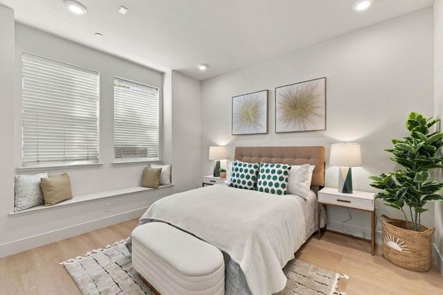 561 San Pasqual Terrace 4, Sunnyvale, CA 94085