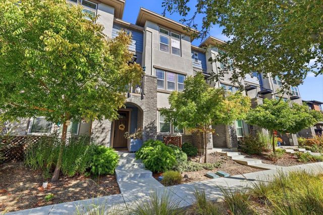 561 San Pasqual Terrace 4, Sunnyvale, CA 94085
