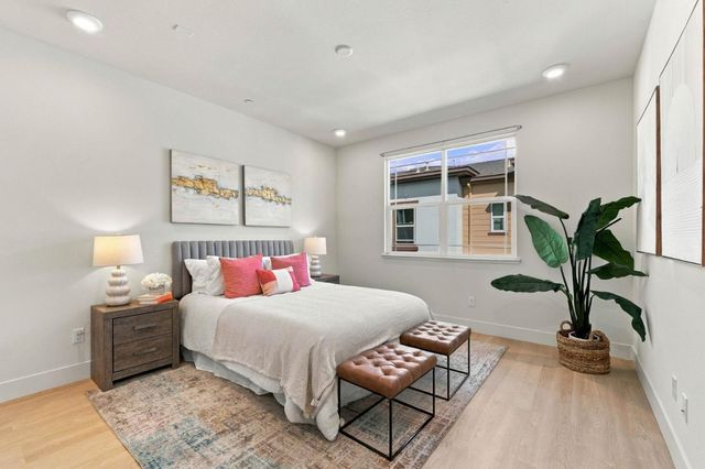 561 San Pasqual Terrace 4, Sunnyvale, CA 94085