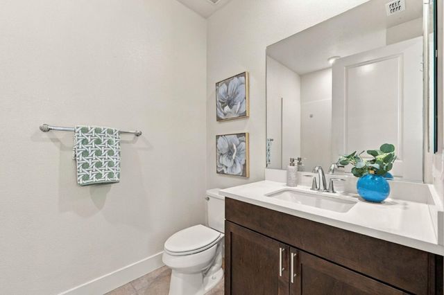561 San Pasqual Terrace 4, Sunnyvale, CA 94085