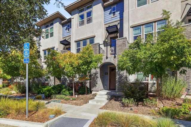 561 San Pasqual Terrace 4, Sunnyvale, CA 94085
