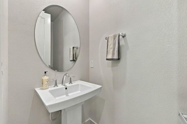 561 San Pasqual Terrace 4, Sunnyvale, CA 94085