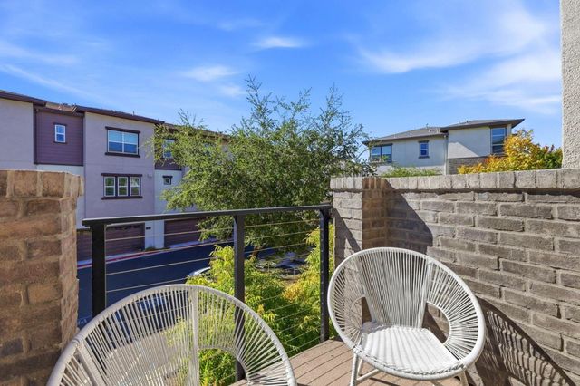 561 San Pasqual Terrace 4, Sunnyvale, CA 94085