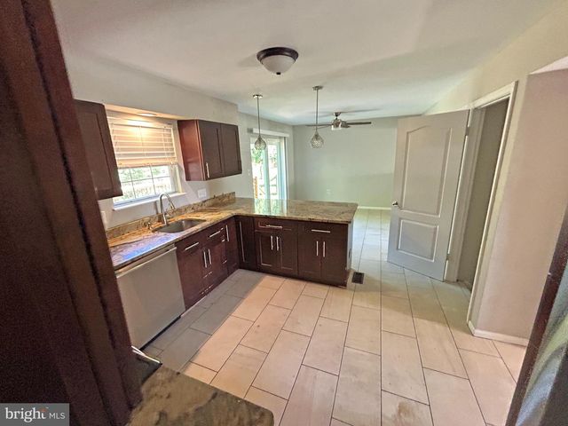 6 GROSVENOR CT, Reisterstown, MD 21136