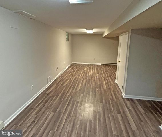 6 GROSVENOR CT, Reisterstown, MD 21136