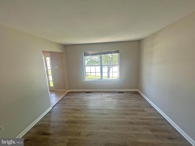 6 GROSVENOR CT, Reisterstown, MD 21136