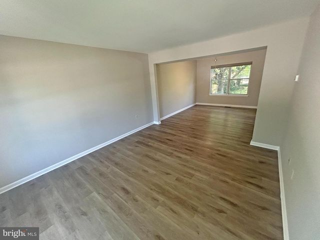 6 GROSVENOR CT, Reisterstown, MD 21136