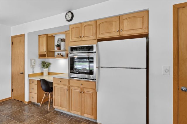 5073 Hillwood Court Se, City Of Kentwood, MI 49508