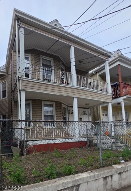 266 Madison St, Passaic City, NJ 07055