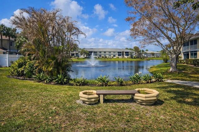 1531 SE Royal Green Cir # 207, Port St Lucie, FL 34952