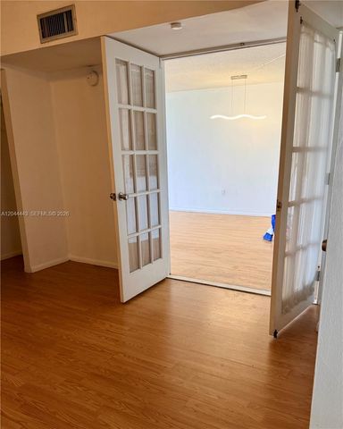 1780 NE 191st St 704-2, Miami, FL 33179