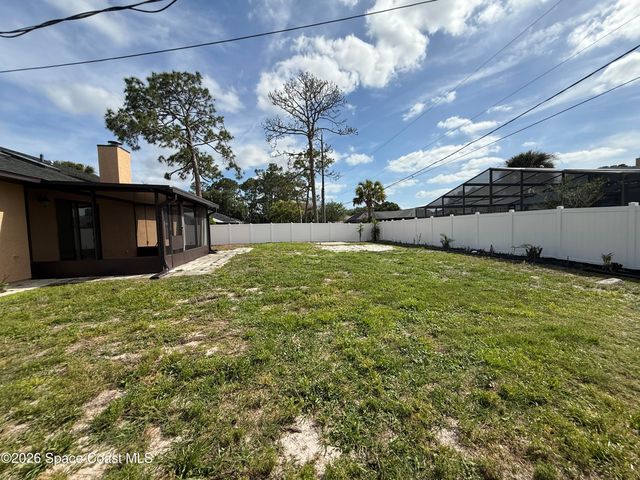 866 Hanau Avenue NW, Palm Bay, FL 32907