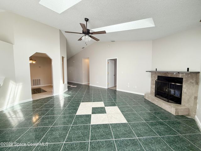 866 Hanau Avenue NW, Palm Bay, FL 32907