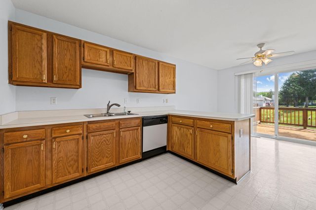 6640 Deerhurst Drive, Westland, MI 48185