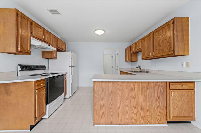6640 Deerhurst Drive, Westland, MI 48185