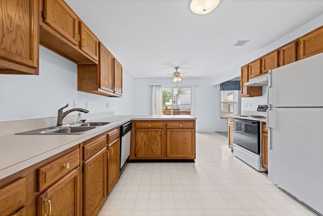 6640 Deerhurst Drive, Westland, MI 48185