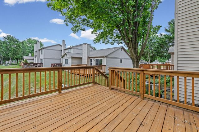 6640 Deerhurst Drive, Westland, MI 48185