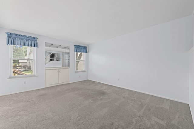 6640 Deerhurst Drive, Westland, MI 48185
