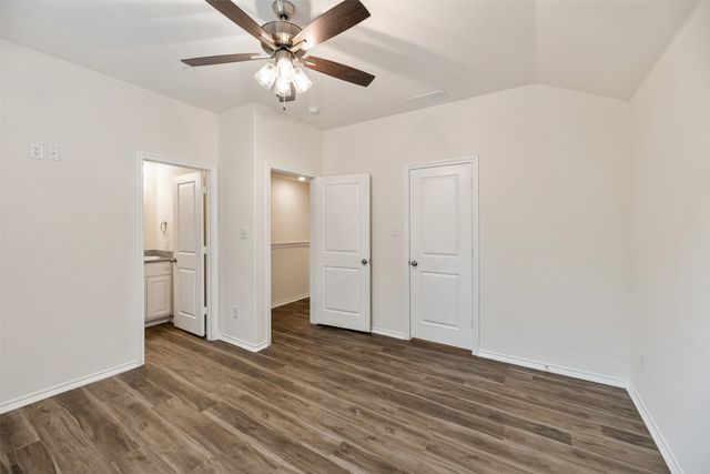 805 S 6TH Street, Bonham, TX 75418