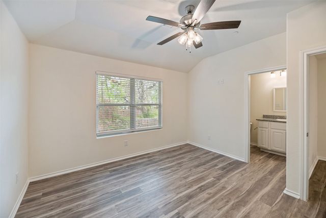 805 S 6TH Street, Bonham, TX 75418