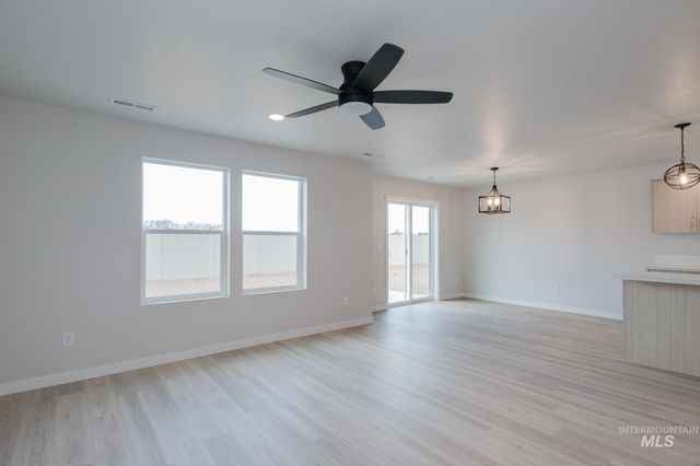 3089 S Maple Ranch Way, Nampa, ID 83686