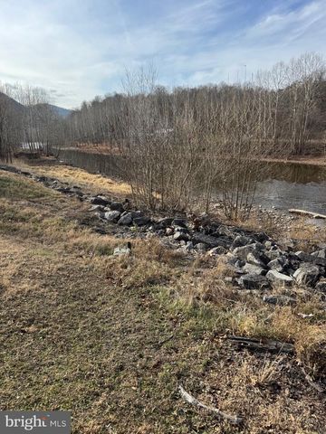 3673 JOHNSON RUN RD, Petersburg, WV 26847