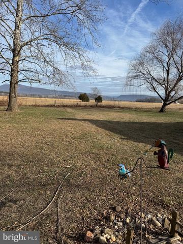 3673 JOHNSON RUN RD, Petersburg, WV 26847