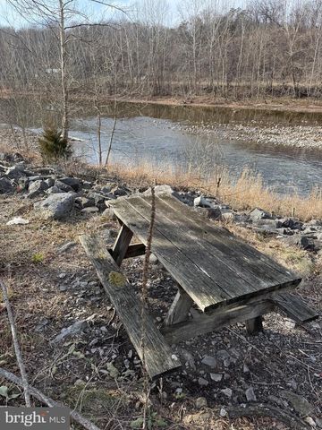 3673 JOHNSON RUN RD, Petersburg, WV 26847