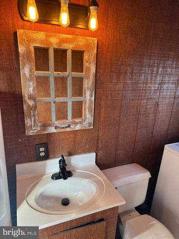 3673 JOHNSON RUN RD, Petersburg, WV 26847