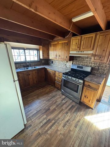 3673 JOHNSON RUN RD, Petersburg, WV 26847