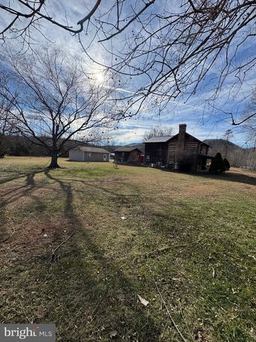 3673 JOHNSON RUN RD, Petersburg, WV 26847