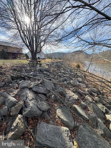 3673 JOHNSON RUN RD, Petersburg, WV 26847