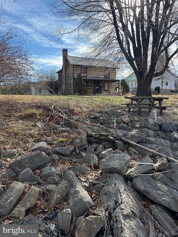 3673 JOHNSON RUN RD, Petersburg, WV 26847