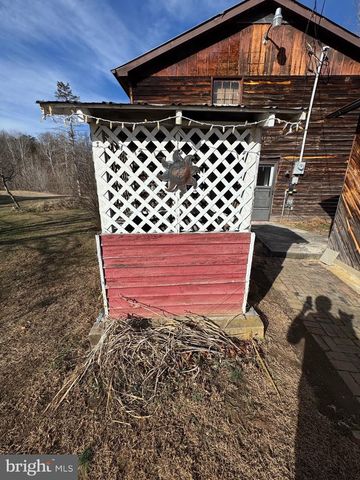 3673 JOHNSON RUN RD, Petersburg, WV 26847