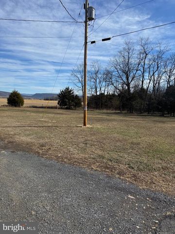 3673 JOHNSON RUN RD, Petersburg, WV 26847