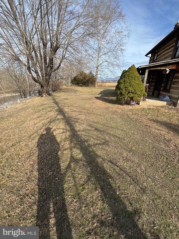 3673 JOHNSON RUN RD, Petersburg, WV 26847