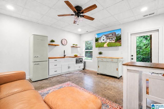 3404 CHATHAM CIRCLE, Trussville, AL 35173