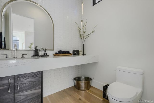 301 Krameria Street, Denver, CO 80220