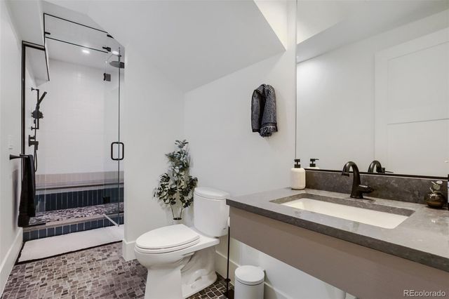 301 Krameria Street, Denver, CO 80220