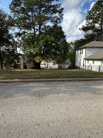 652 Cherry Hills Drive, Huntsville, TX 77340